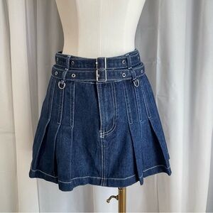 Pleated Blue Denim Jean Mini Skirt Silver Double Belt Zip Front Button Top